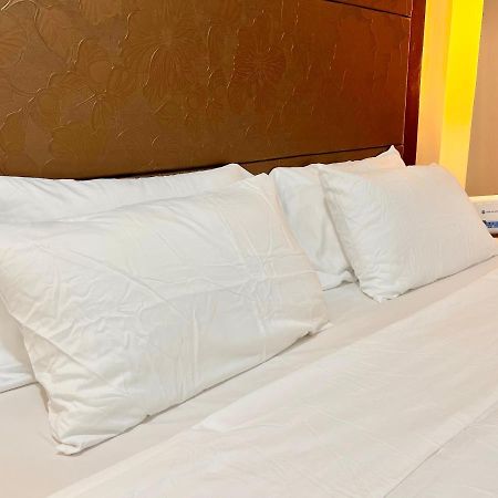 Kiel 5-Star Condo Hotel Across Naia Manila Airport Terminal 3 ปาไซ ภายนอก รูปภาพ